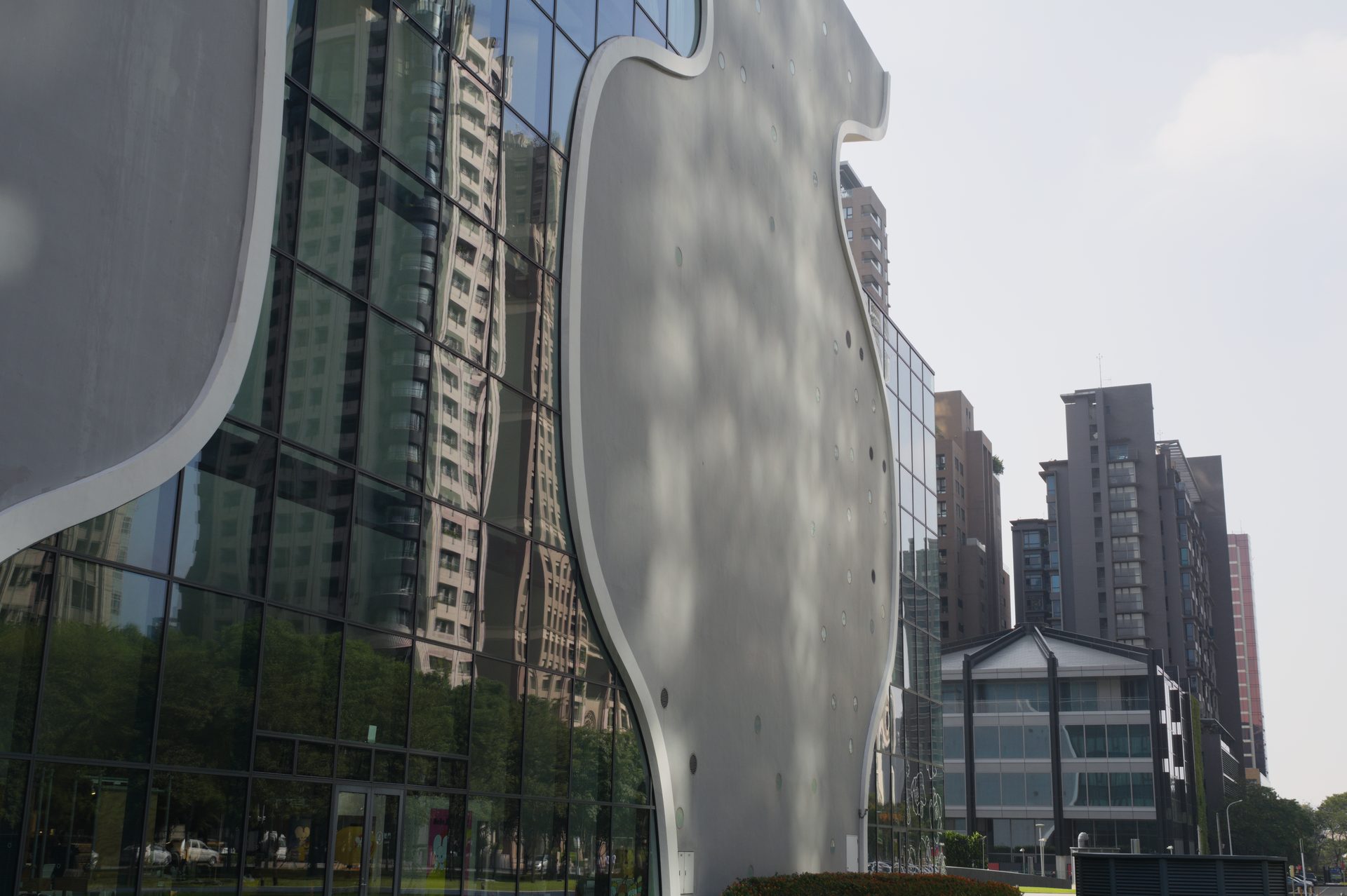 Curved facade of the National Taichung Theater